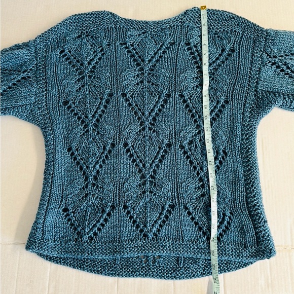 Vintage Hand Crocheted Gorgeous loose knit in teal.One of a kind.Size M - Picture 7 of 8